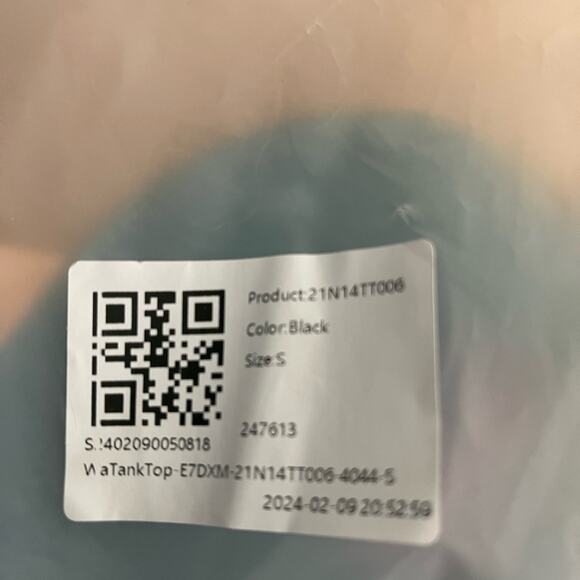 Halara Patitoff 2.0 Pet Hair Resistant Padded Cropped Yoga Cami in Black S NWT - Picture 10 of 10